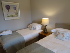 Bedroom- click for photo gallery